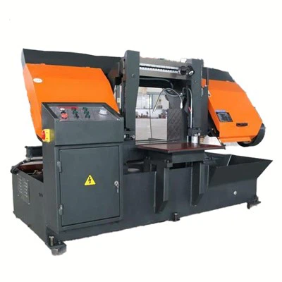 Quelle est la capacité de coupe d'une scie à commande numérique (CNC) ?