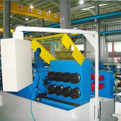 Machine à éplucher les barres noires